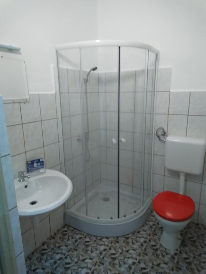 Agoc Vendeghaz Hotel Alsoberecki Ngoại thất bức ảnh