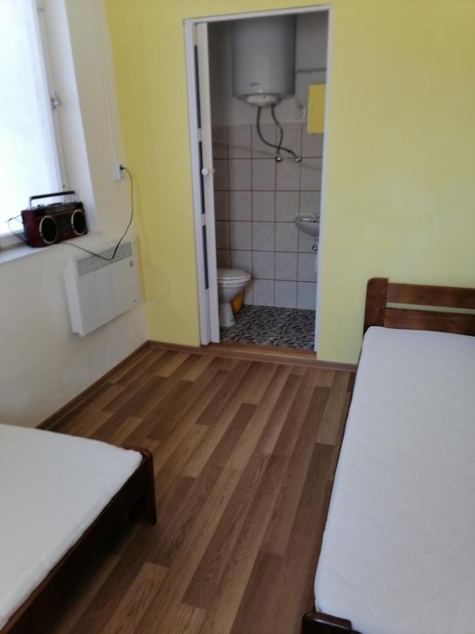 Agoc Vendeghaz Hotel Alsoberecki Ngoại thất bức ảnh